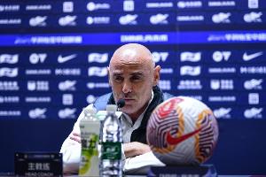 記者：穆斯卡特骨子里還是激進(jìn)思維，說到底還是性格決定理念