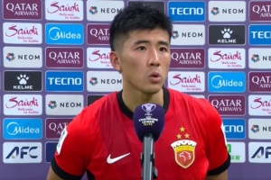 李圣龍：對(duì)手最后一傳一射處理得比我們更好一點(diǎn)，我們沒(méi)抓住機(jī)會(huì)