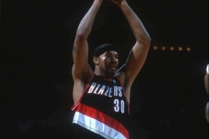 籃球不會(huì)說謊！??開拓者祝名宿拉希德-華萊士51歲生日快樂！