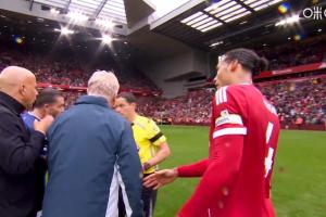 莫耶斯賽后找到裁判表達(dá)不滿，格拉利什也來抗議被皮克福德推走