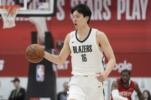 隊記：羅威下賽季至少休息17場 這時楊瀚森就是中鋒位置的2號人選