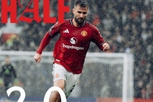 投降早了？切爾西染紅后馬雷斯卡迅速換3人 但半場(chǎng)前曼聯(lián)也變10人