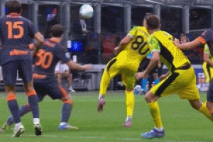 前裁判：弗拉泰西拉拽馬蒂奇不判點(diǎn)球正確，但迪馬爾科應(yīng)該被罰下