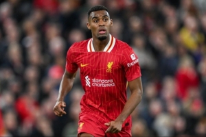 英媒：利物浦準(zhǔn)備與赫拉芬貝赫續(xù)長約，球員現(xiàn)合同到2028年