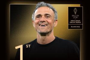 實(shí)至名歸！官方：恩里克獲克魯伊夫獎(jiǎng)，上賽季率巴黎奪4冠