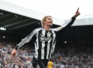 電訊報：紐卡需要清楚沃爾特馬德如何接球，并確保有球員與他配合