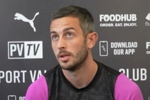 維爾港隊(duì)長(zhǎng)談對(duì)阿森納：格林斯比擊敗了曼聯(lián)，我們?yōu)槭裁床荒苴A？