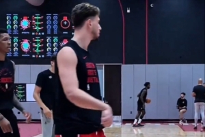 備戰(zhàn)新賽季！火箭官方曬視頻：申京回來了 和小賈一起訓練