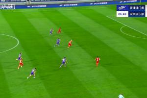 錯失良機！河南前場三鬼拍門形成準單刀，鐘義浩斜塞被破壞