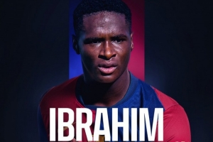 每體：巴薩小將迪亞拉恢復(fù)良好，預(yù)計(jì)將在幾周內(nèi)正式傷愈回歸