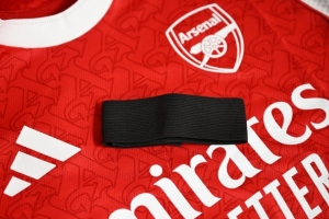 官方：阿森納將在對陣紐卡時佩戴黑色臂章，紀念去世的前青訓球員