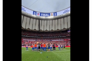 全場(chǎng)沸騰！馬競(jìng)官推放出該隊(duì)5-2擊敗皇馬后慶祝的視頻