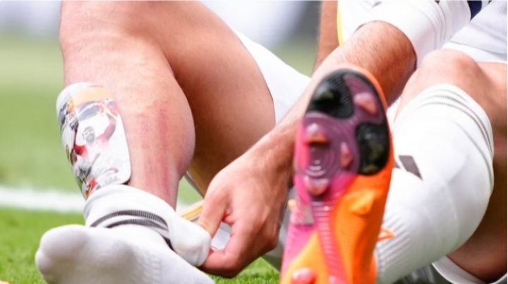 疼！卡瓦哈爾受傷瞬間：小腿被岡薩雷斯鞋釘?shù)懦鋈姥? >
                                        </div>
                                    </div>
                                                                        <div   id=