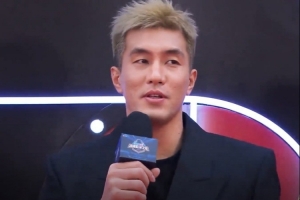 “廢話(huà)文學(xué)”+尬舞化身快樂(lè)氮泵 郭艾倫微博之夜整活合集