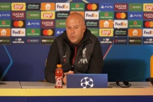 斯洛特：一開始就明確想要伊薩克和埃基蒂克 我們能防守定位球