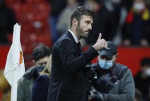 曾臨時帶隊3場不??！英媒：卡里克愿意接手曼聯(lián)，伊勞拉也是候選