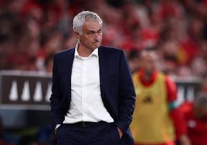 穆里尼奧：迪卡尼奧會(huì)很高興我輸了，但我還是向他問(wèn)好