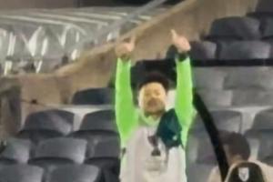 媒體人：楊立瑜確實朝球迷豎的是大拇指，只是置氣不是侮辱