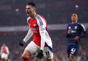 馬丁內利連續(xù)兩場歐冠取得進球，為生涯首次做到