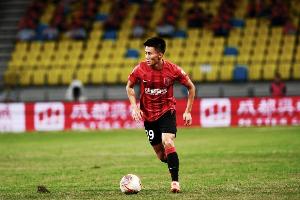 里程碑！成都蓉城中場甘超職業(yè)生涯各賽事出場200次