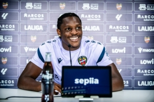 西甲前7輪4球3助攻，萊萬特前鋒艾永首次入選喀麥隆國家隊