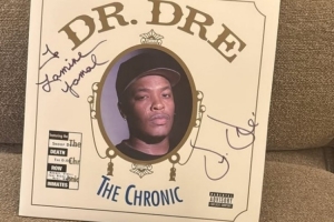 頂級尖貨！亞馬爾曬Dr. Dre的To簽首專和金色Beats耳機