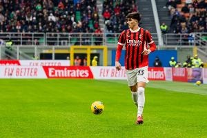 意媒：阿萊格里將讓小將巴特薩基首發(fā)踢尤文，對位孔塞桑和卡盧盧