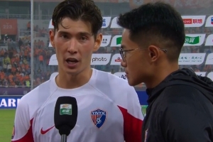 侯永永：我們服從主教練的戰(zhàn)術(shù)，踢得有紀(jì)律性，取得了不錯(cuò)的結(jié)果