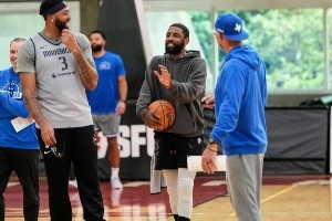 濃眉曬照為生涯第14季預熱 隊友拉塞爾、歐文和弗拉格均有亮相！