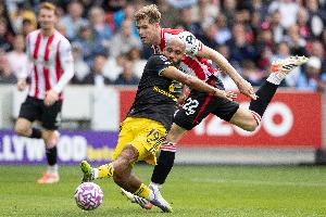 承認(rèn)誤判！郵報(bào)：裁判主管韋伯向曼聯(lián)承認(rèn)，柯林斯上輪應(yīng)被罰下