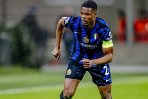 鄧弗里斯在被換下后表達(dá)不滿，齊沃：這很對(duì)，我就要憤怒的球員