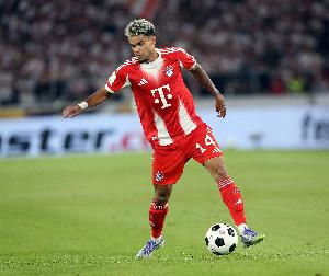 埃貝爾：迪亞斯積極防守的態(tài)度很了不起，既能進(jìn)攻又能成防守保障