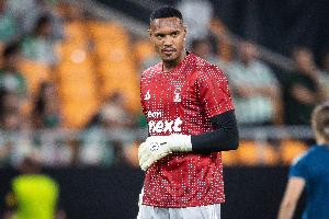 官方：巴西隊征召29歲諾丁漢門將約翰-維克托，替代受傷的埃德森