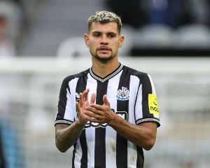 吉馬良斯：發(fā)牌慶祝動(dòng)作是因?yàn)槲医?jīng)常打牌 希望從國(guó)家隊(duì)健康歸來(lái)