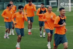 征程依舊，山高水長。讓我們把未盡的吶喊，釀成勝利的號角！