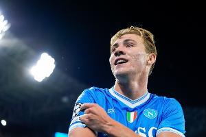 那不勒斯球員德轉(zhuǎn)身價(jià)變動(dòng)：3人漲2人跌，霍伊倫漲1000萬歐