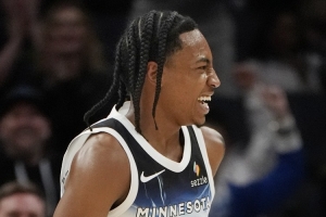 芬奇：迪林厄姆訓(xùn)練營表現(xiàn)不錯(cuò) 他任務(wù)是突分并接球完成投籃