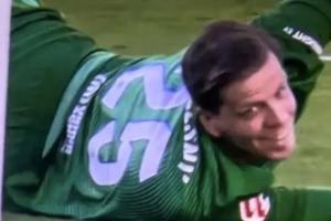 笑不出來..什琴斯尼：丟球后沒笑 希望沒人看見我從門里撿了4次球