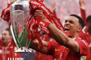 阿諾德今天迎來27歲生日，利物浦官推送祝福：生日快樂！