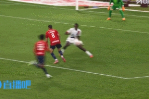 恩里克力挺舍瓦利耶：球從后衛(wèi)雙腿之間飛過來 我們對他充滿信心