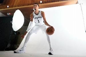 歷史哪位2米26巨人最強(qiáng)？文班有望沖第一 除他外僅姚明場(chǎng)均超10分