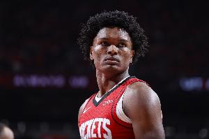 全能戰(zhàn)士！阿門15中9拿到19分7板6助2斷1帽