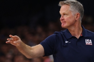 卸任美國男籃主帥！科爾帶領(lǐng)球隊奪23年世界杯第四、24年奧運金牌