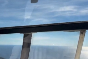 翱翔藍天，亞馬爾女友曬兩人乘直升飛機游玩視頻