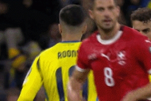 巴薩小將巴德吉上演瑞典國(guó)家隊(duì)首秀，第85分鐘替補(bǔ)出場(chǎng)穿19號(hào)球衣