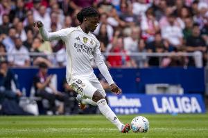 阿斯：卡馬文加在國家隊(duì)可能踢左后衛(wèi)，以增加參加世界杯的可能