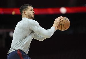 手感穩(wěn)定！小波特半場8中4&三分5中2拿到10分 另有3板1斷