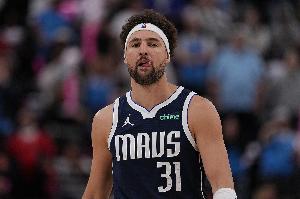 外線彈無虛發(fā)！克萊半場13分鐘6中4拿到11分 三分3中3