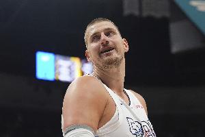 高效全能！約基奇半場7中5拿到10分7板4助1斷1帽