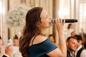 葡媒：達洛特姐姐是歌手，她將擔任英國歌手斯科特演唱會開場嘉賓